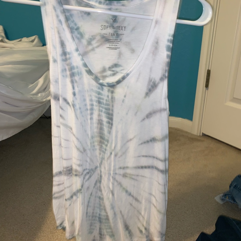 tie-dye tank top